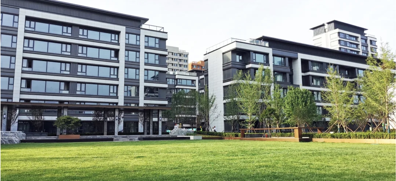 张强调研经开区国际88858cc永利官网社区项目建设时强调，以重点项目强引擎催生生长新动能
